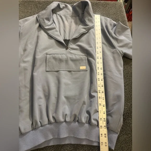 Halo Blue Grey Formation Jogger Top Scrub- Size S - Picture 4 of 4